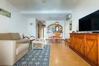 Bennecke Claudia Apartment *